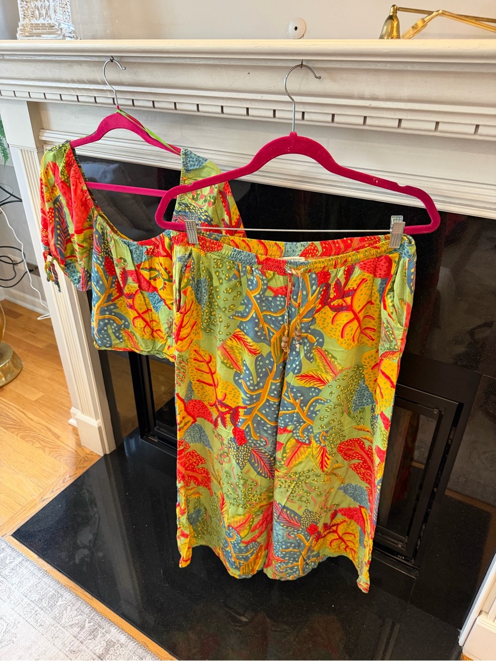 Christian Siriano Bright Tropical Print Set - Picture 2 of 7